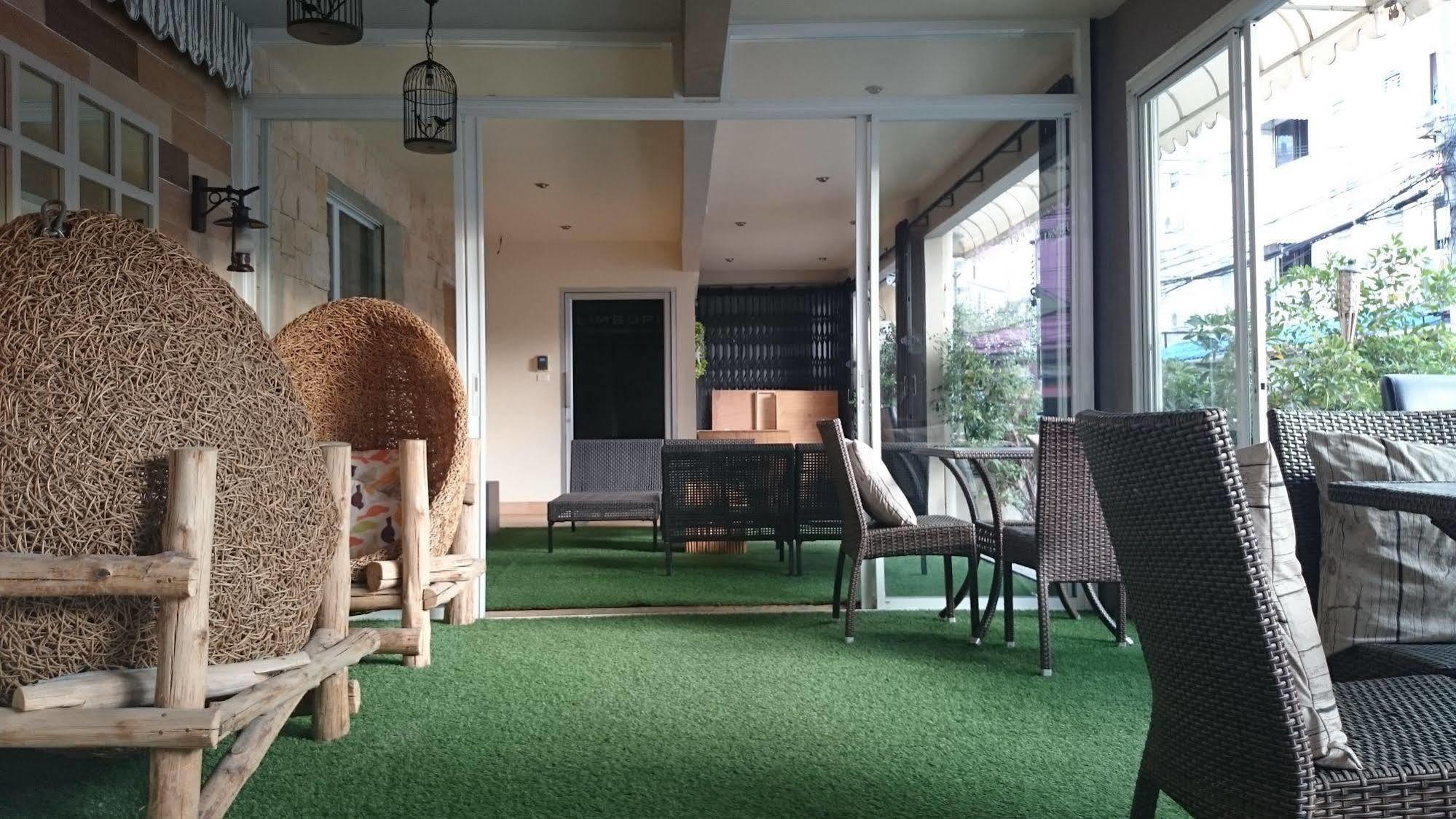 Limburi Hometel Phuket Exterior photo