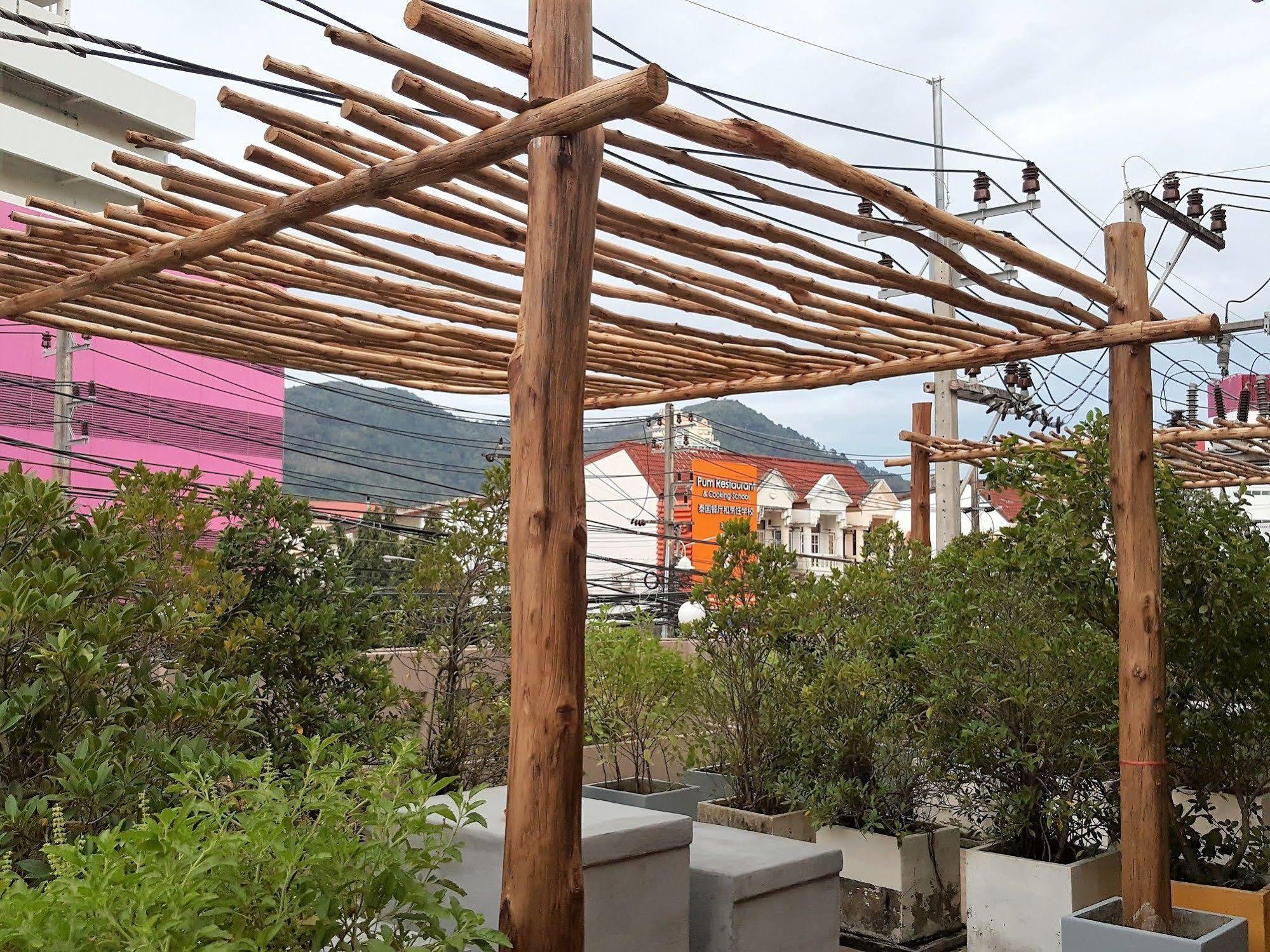Limburi Hometel Phuket Exterior photo