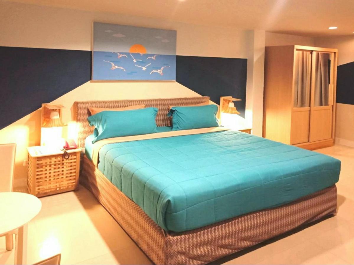 Limburi Hometel Phuket Exterior photo